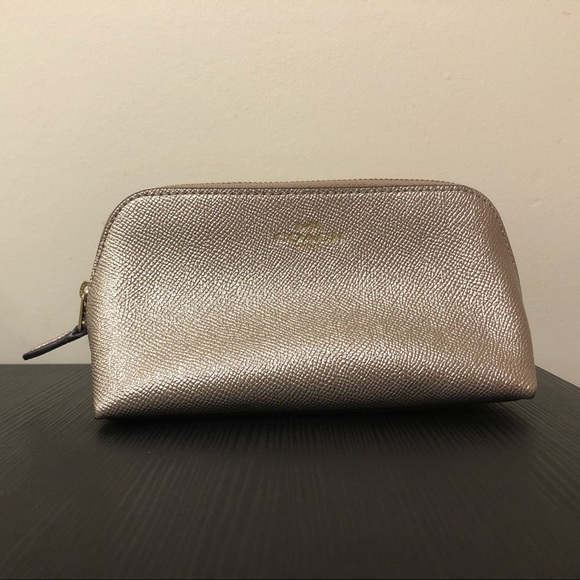 🌟COACH🌟 Leather Cosmetic Bag - Gold - Picture 2 of 5